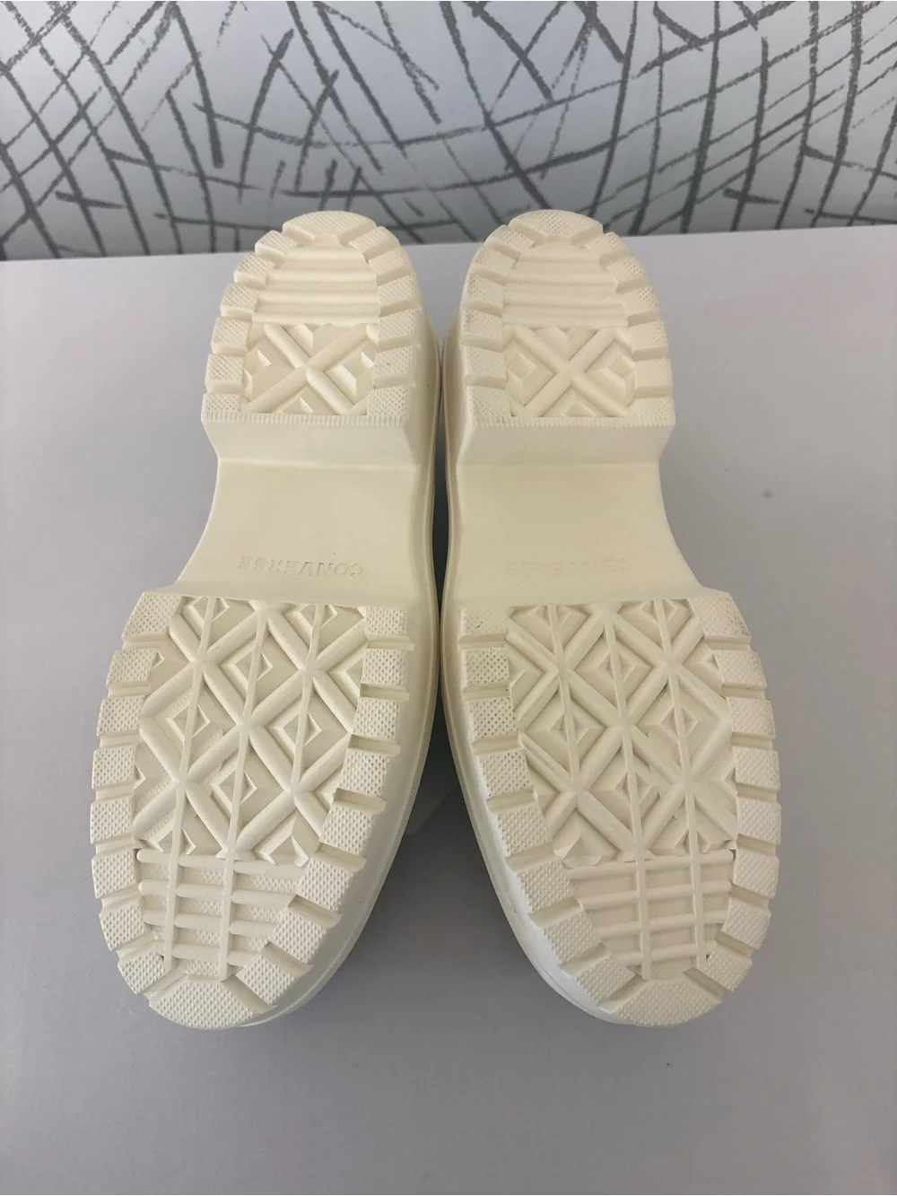Converse Chuck Taylor All Star Lugged Heel Loafer Platform.  10 (Fits like 9)